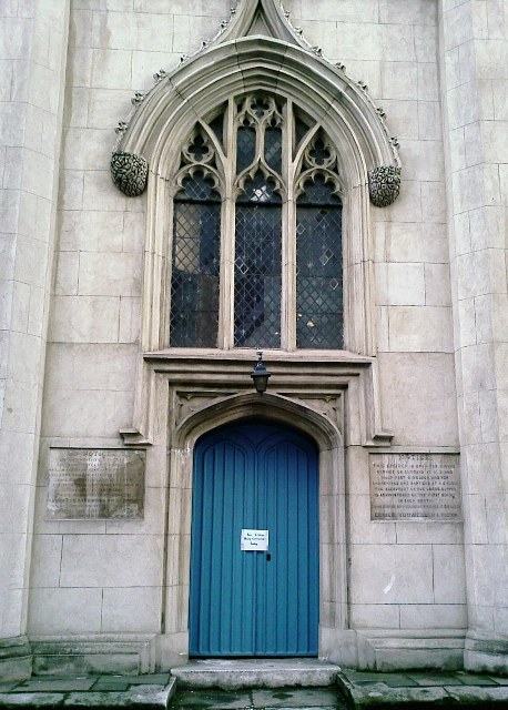 Please knock on the doors